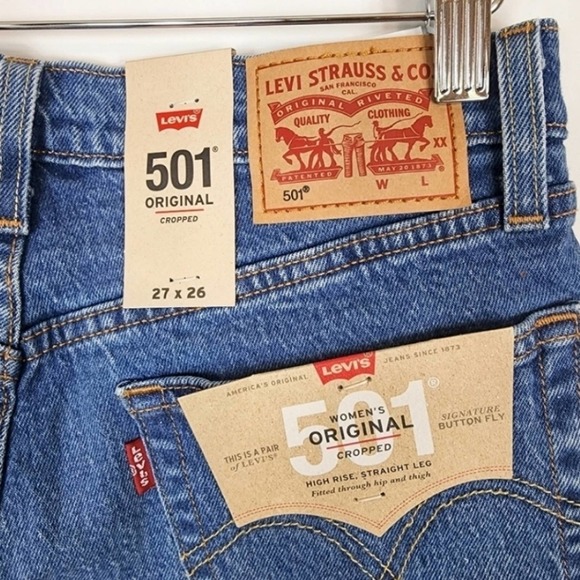 NWT Levis 501 Cropped Straight Leg High Rise Button Distressed Frayed Hem SZ 27 - Picture 10 of 13